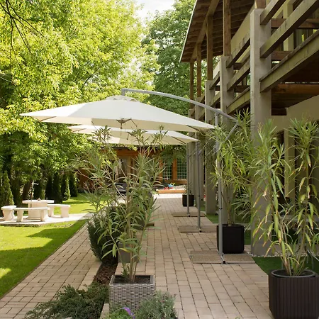 Pensionat Silver Garden 3*